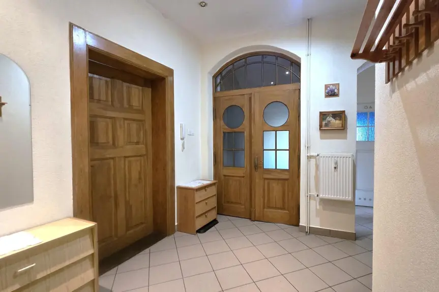 toruński, Chełmża, Lokal użytkowy w zabytkowej willi !