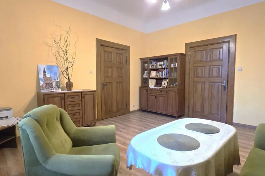 toruński, Chełmża, Eklektyczne mieszkanie w zabytkowej willi !