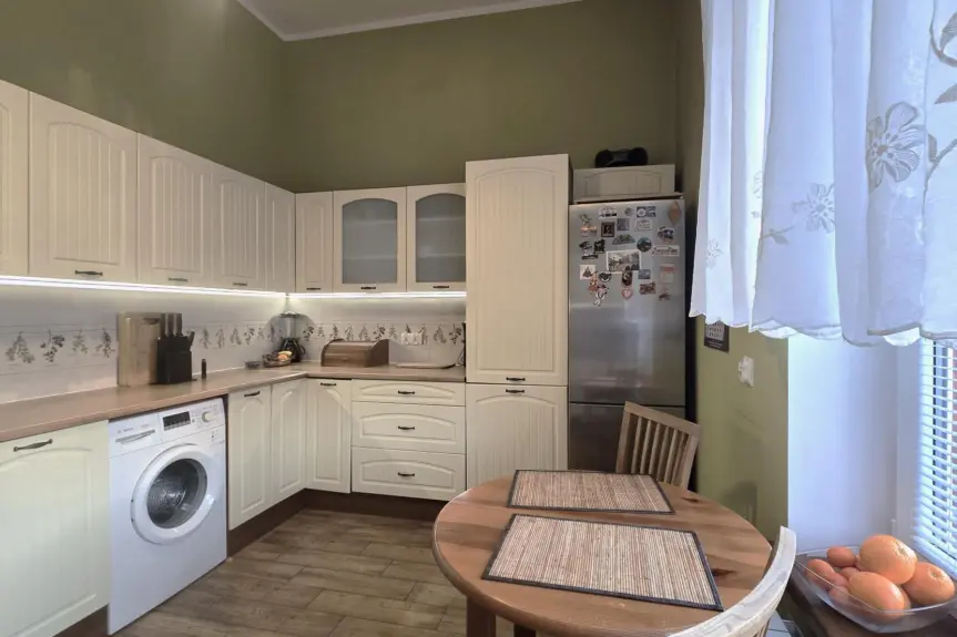 toruński, Chełmża, Eklektyczne mieszkanie w zabytkowej willi !