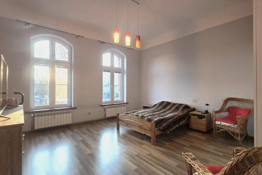 toruński, Chełmża, Eklektyczne mieszkanie w zabytkowej willi !